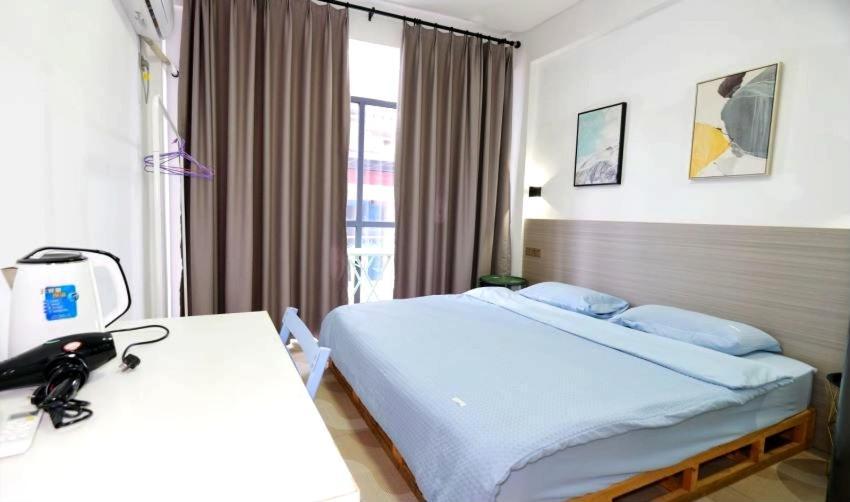 Showbiz Hostel Yangshuo Exterior foto