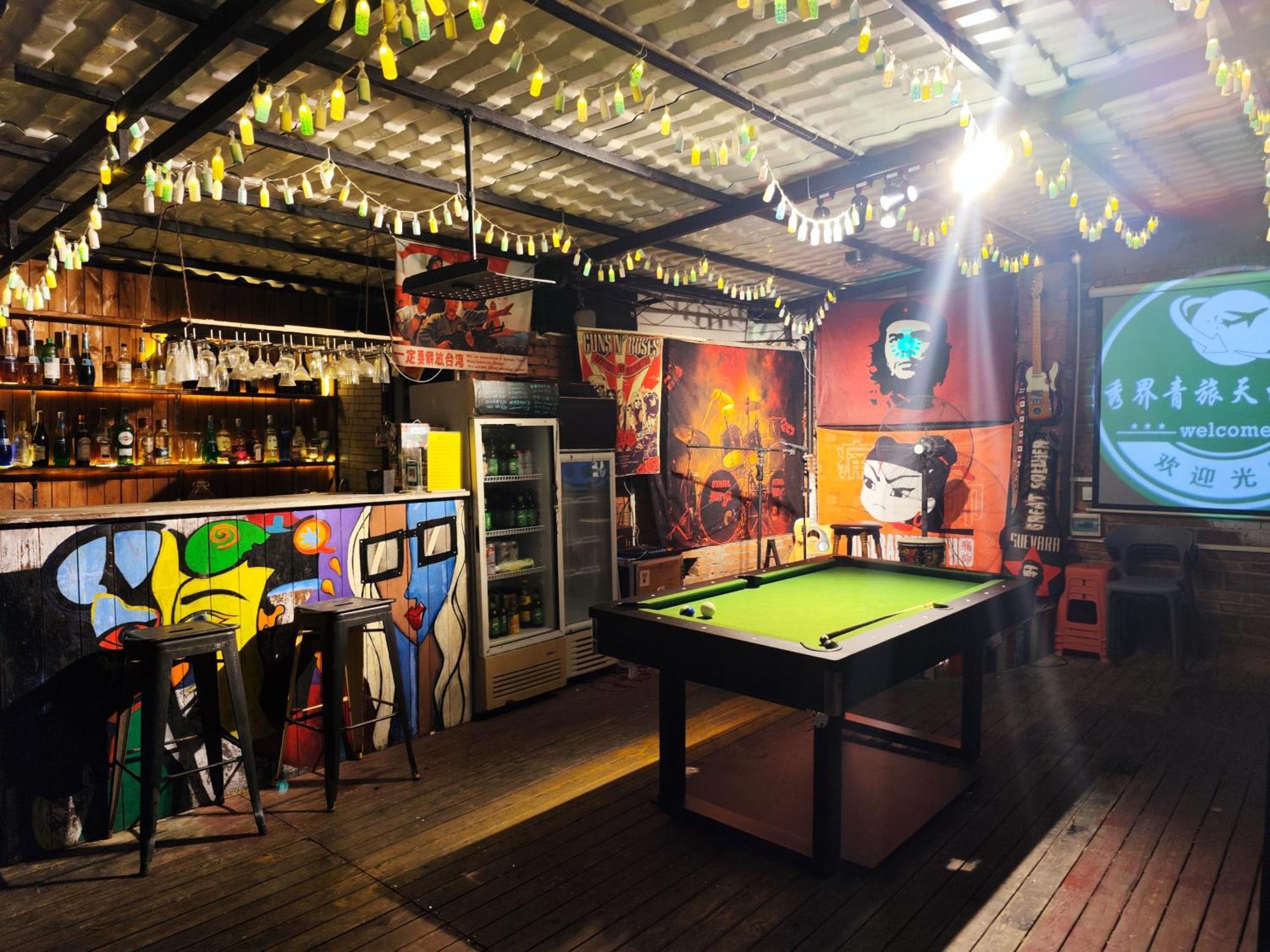 Showbiz Hostel Yangshuo Exterior foto